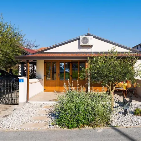 Carmela Bed & Breakfast