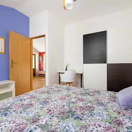 Bed & Breakfast Carmela 2*