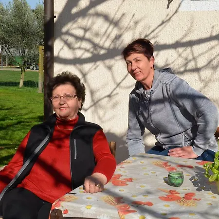 Bed & Breakfast Carmela 2*