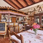ベッド・アンド・ブレックファスト Carmela ウマグ